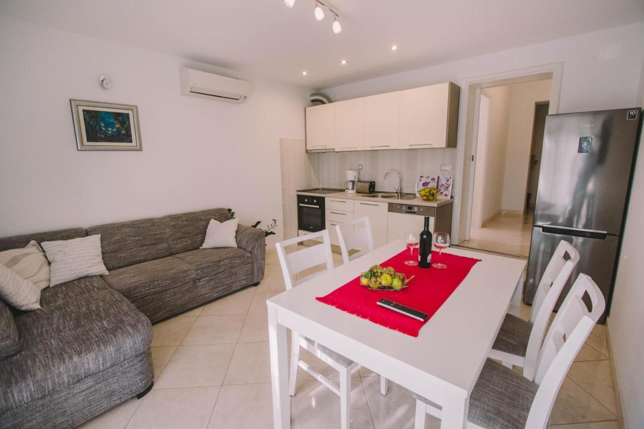 Apartments Jasna ポドストラナ エクステリア 写真