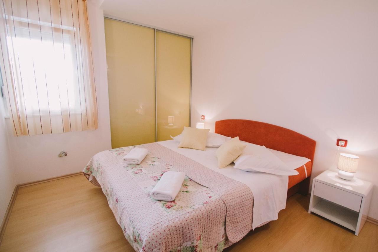 Apartments Jasna ポドストラナ エクステリア 写真