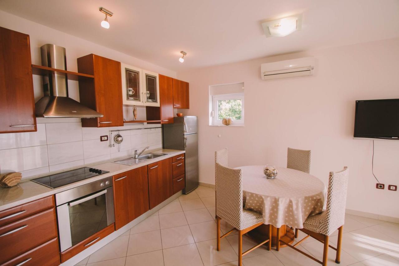 Apartments Jasna ポドストラナ エクステリア 写真