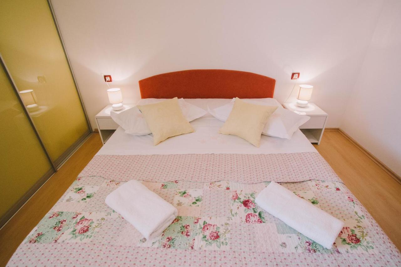 Apartments Jasna ポドストラナ エクステリア 写真