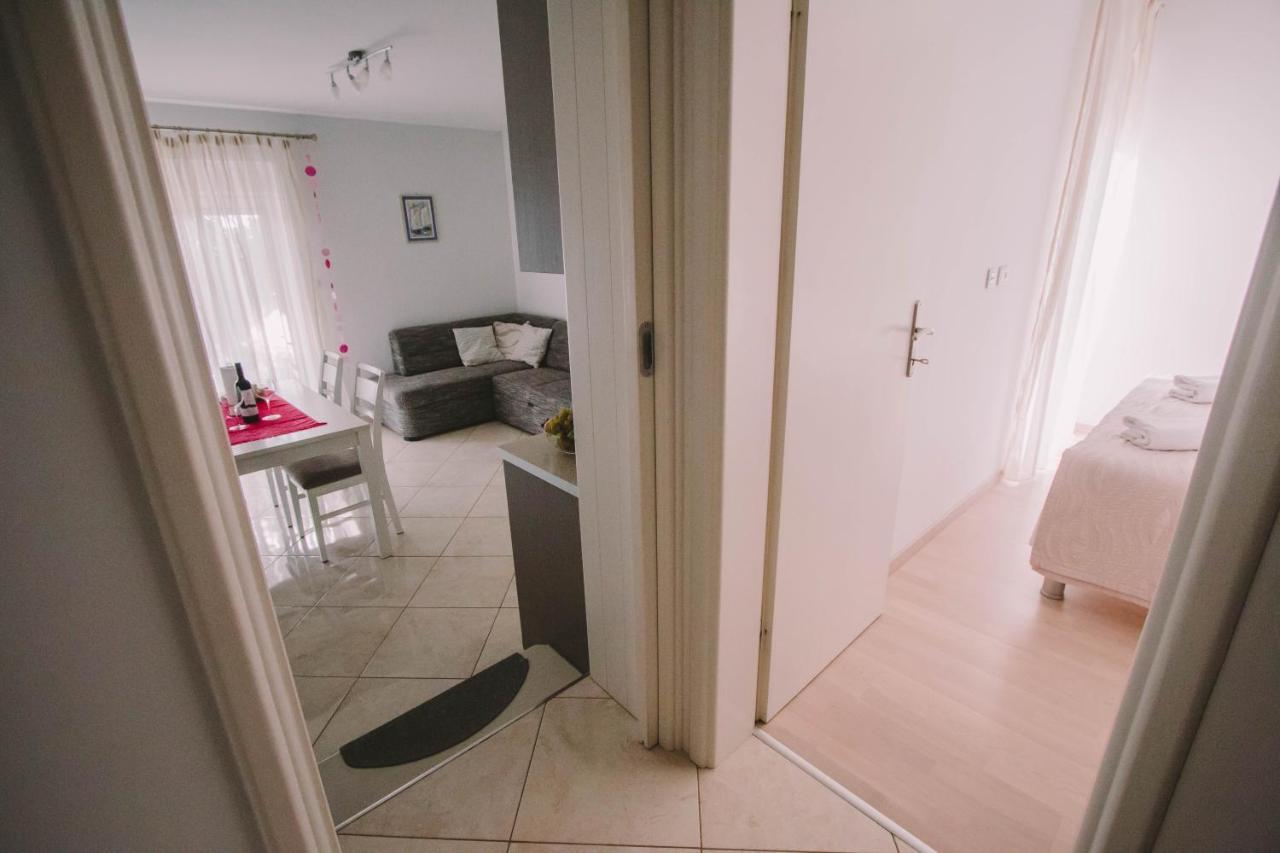Apartments Jasna ポドストラナ エクステリア 写真